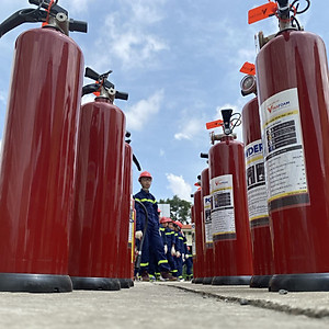 Bình chữa cháy cho xe oto/ bình chữa cháy xe điện có tem kiểm định ABC 1Kg Vinafoam