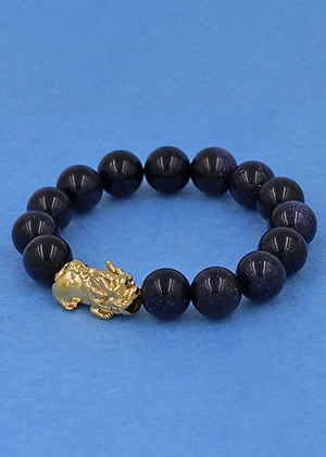 Chuỗi đeo tay đá lam sa 12 ly - cẩn Tỳ Hưu inox vàng VLSTHV12