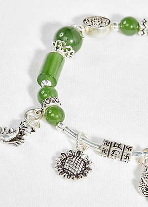 Vòng ngọc bích phối charm hồ ly bạc Ngọc Quý Gemstones