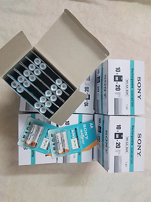 Pin tiểu sạc 2A (AA) 4600 mAh và 3A (AAA) 4300mAh dùng cho các thiết bị điện tử và bộ sạc Jiabao A612