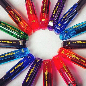 Bút gel Pentel Energel BL417 ngòi 0.7mm khô nhanh mực đẹp nhiều màu tiện lợi