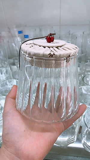 LỌ HŨ THỦY TINH ĐỰNG TRÀ, THỰC PHẨM KHÔ NẮP VẢI VÂN SỌC- ANTH693