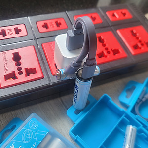 Vỉ 4 Pin sạc AA AAA chuẩn 1.5V Beston Dung lượng cao đến 2200mWh sạc trực tiếp qua cổng USB type-C dùng cho micro, đồ chơi, đồng hồ, máy ảnh - hàng nhập khẩu