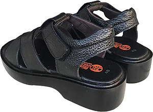 Dép sandal nam Trường Hải da bò cao cấp mềm mại không bong tróc màu đen đế PU siêu nhẹ cao 5cm SDN001
