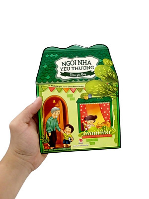 Sách Ngôi Nhà Yêu Thương: Cháu Yêu Bà