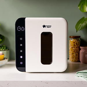Máy tiệt trùng bằng tia UV và sấy khô Tommee Tippee
