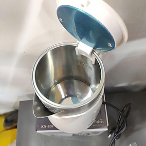 Bình đun nước siêu tốc mini ruột Inox 304 Koreno Thái Lan KN-208 dung tích 0.8L - Hàng chính hãng