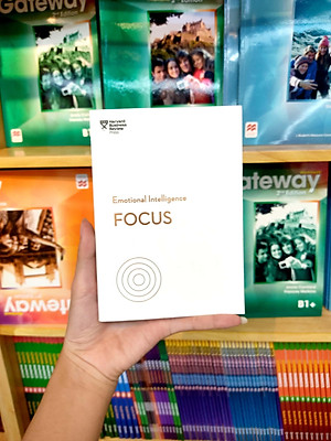Focus (HBR Emotional Intelligence Series)