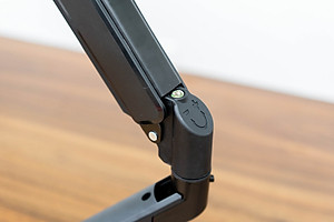 Giá Đỡ – Arm Màn Hình EDRA EMA7302 cho màn hình máy tính từ 13 tới 32 inch - Hàng chính hãng