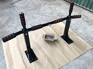 Bộ Xà Đơn P90X Có Thêm Móc Để Treo Bao Cát (Tặng Kèm Kìm Bóp Cơ Tay Lực 5-60kg)- Xà Đơn Đa Năng Khoan Tường Có 6 Mút Tay Cầm Phiên Bản Cải Tiến Cao Cấp 