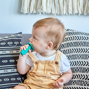 Bàn chải tập đánh răng và mát xa nướu silicon 360 cho bé Marcus & Marcus, từ 12 tháng