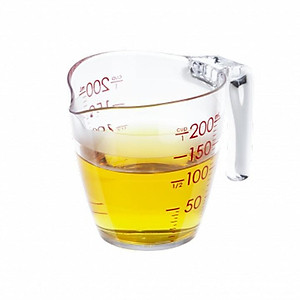 Cốc đong chia vạch Yoko 500ml, 200ml chịu lực tốt và chịu nhiệt, nhựa SAN nguyên sinh không chứa BPA