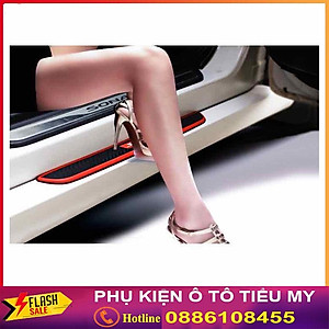 Bộ 4 Miếng Nẹp Bước Chân Bằng Cao Su Logo Hãng MAZDA Chống Trơn Trượt - Miếng Dán Chống Trầy Xước Bậc Cửa Lên Xuống Ô Tô