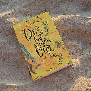 Sách Đi Bộ Xuyên Việt Với Cây Đàn Guitar