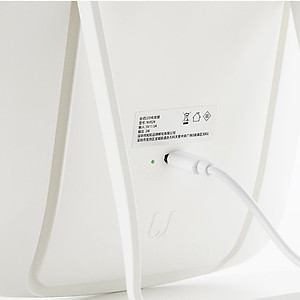 Gương Để Bàn Đèn LED Gương Cảm Ứng Để Bàn Trang Điểm Gương Có 3 Chế Độ Sáng Đổi Màu Sạc USB 23x16cm