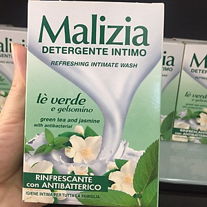 Dung dịch vệ sinh trà xanh và hoa nhài Malizia Refreshing Intimate Wash 200ml tặng kèm móc khóa