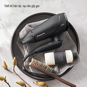 Máy sấy tóc Panasonic EH-ND65-K645 – Công suất tương đương 2300W – Sấy nóng lạnh – Đầu sấy tạo kiểu 11mm – Hàng chính hãng