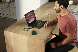 Ổ Cứng Di Dộng HDD WD My Passport 1TB 2.5" USB 3.2 WDBYVG0010B - Hàng Chính Hãng