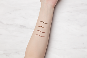 Bút Chì Kem Kẻ Mí Mắt Chống Trôi Nước Lõi Mịn Màu Nâu Tự Nhiên Kissme Heroine Make