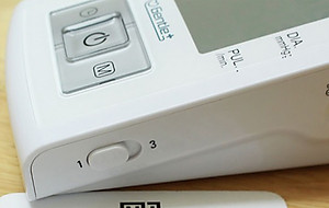 Máy Đo Huyết Áp Bắp Tay Microlife A3 Basic