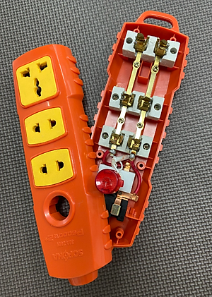 Ổ cắm không dây Sopoka P6000W2 siêu chịu tải có công tắc tổng, lõi sứ chịu nhiệt tốt - Hàng chính hãng