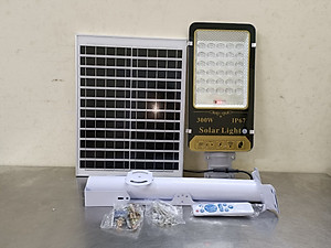 Đèn đường năng lượng mặt trời 300W