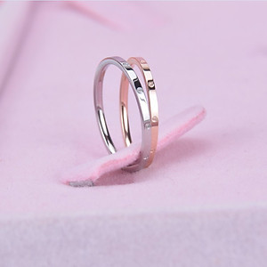 Nhẫn nữ titan không đen bản nhỏ one love ( 1 chiếc )