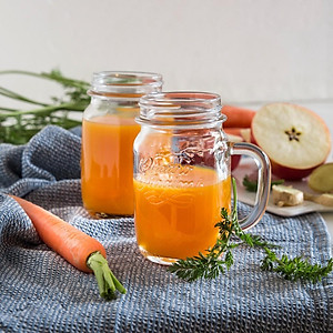 Hũ thủy tinh Italy nắp vặn Quattro 415ml có tay cầm- Made in Italy