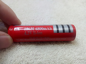 Pin sạc 4.2V 18650 đầu lồi,dung lượng 6800mAh dùng cho Sạc Dự Phòng, Đèn Pin, Micro Karaoke, Quạt Mini, Đồ Chơi, Cell Laptop, Đèn Pin, Mic, Đèn Laze và các thiết bị điện tử khác - Hàng chính hãng