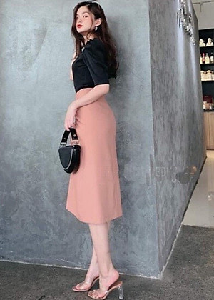 Chân váy bút chì dài qua gối sang trọng, thích hợp mặc đi làm hoặc dự tiệc