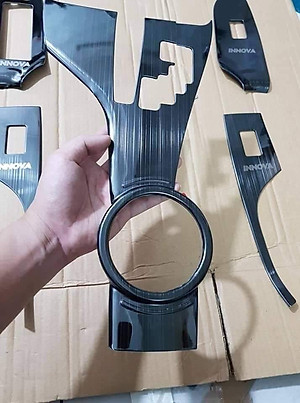 Bộ ốp nội thất dành cho Toyota Innova 2017 - 2020 mẫu titan