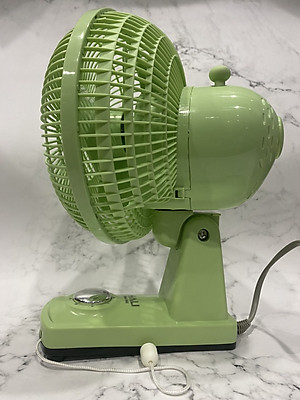 Quạt treo tường mini Hali HM2 công suất 28W, 3 tốc độ gió, thiết kế nhỏ gọn có thể để bàn - Hàng chính hãng