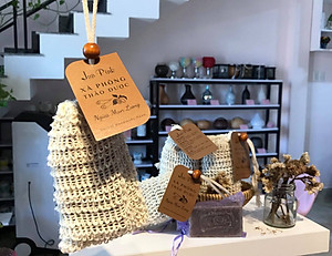 Xà phòng/xà bông ngừa mụn lưng Adeva Noni - Tinh dầu quế thơm nồng ấm, Glycerin thảo dược làm mềm da, ít bọt, nhanh sạch, không cần xả nhiều nước