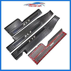 Bộ nẹp bước chân trong ngoài vân Cacbon xe XL7 2020-2021 chống trầy làm đẹp ô tô
