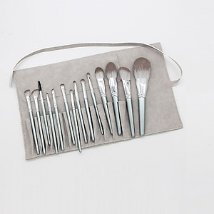 Bộ Cọ Trang Điểm 14 Cây Cán Bạc Cao Cấp Lông Siêu Mịn, Bám Phấn, Phù Hợp Mọi Loại Da, Không Gây Khó Chịu Cho Người Dùng, Có Bao Da Nhỏ Gọn, Tiện Dụng Đầy Đủ Chức Năng Makeup Cá Nhân Hiệu Quả, Tay Cầm Thoải Mái, Dễ Dàng Sử Dụng DRU - Hàng Chính Hãng