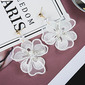 Bông tai hoa vải cánh trắng tinh khiết nữ tính