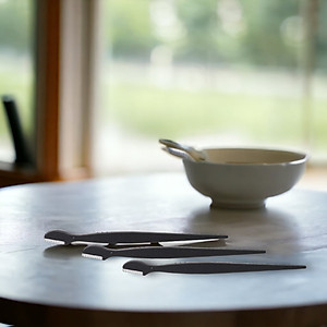 Dao Cạo Lông Mày Cán Dài Kai Groom 38531-HC1161