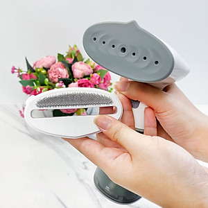 Bàn Ủi Mini Hơi Nước Cầm Tay LocknLock ENI148 (120ml)  ENI241 (260ml) - Hàng Chính Hãng