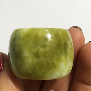 Nhẫn ngọc càn long cho nam loại vuông và dẹp đủ saize và đủ màu từ 1.9 cm đến 2.3 cm