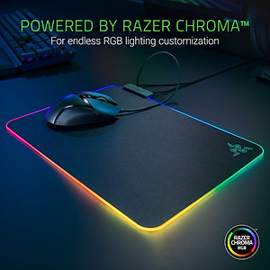 Tấm lót chuột Razer Firefly V2 (Hàng chính hãng)_RZ02-03020100-R3M1