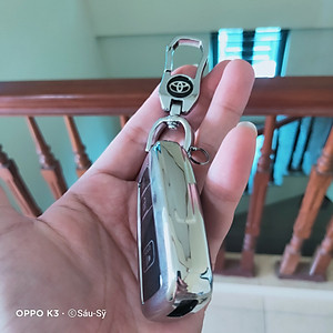 Bao chìa khoá ô tô xe Toyota Corolla CROSS nút silicon mạ crom Full hộp