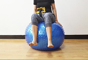 Bóng tập yoga có gai đường kính 75cm chịu lực 200kg(tặng bơm Bóng)