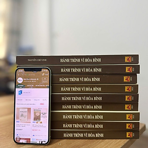 Combo Hồi Ức Hành Trình Vì Hòa Bình - Nguyễn Chí Vịnh + Từ Sông Bến Hải Đến Dinh Độc Lập