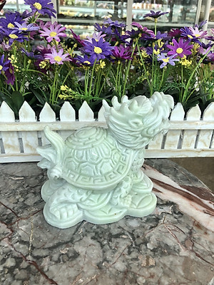 Tượng Long Quy ( Rùa đầu Rồng ) đứng trên xâu tiền phong thủy đá cẩm thạch trắng xanh - Dài 15 cm