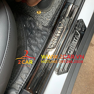 Ốp bậc cửa, nẹp bước chân trong, ngoài xe Hyundai Creta 2022- 2023 chất liệu Titan cao cấp