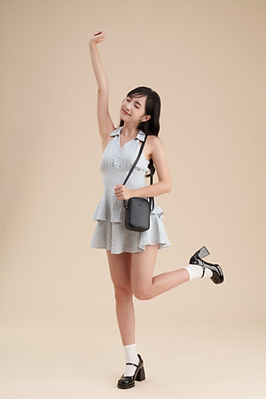 Túi Yuumy ( Thời trang nữ mini dáng đứng - Túi đeo chéo da Seasand YN259 )