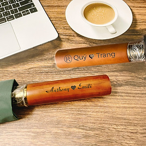 Ô dù tán rộng che nắng mưa H27 NASON, 16 nan, khắc tên lên tay cầm gỗ, chống lật trong gió to, che 2 3 người