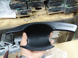 Bộ ốp hõm cửa đen dành cho xe Mitsubishi Xpander 2018-2019