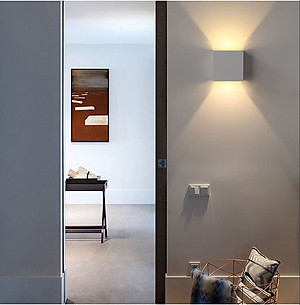 Đèn tường LED ARON kiểu dáng sang trọng, độc đáo.