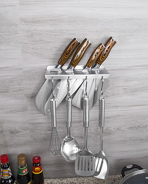 Kệ treo dao kéo Inox 304 có 4 móc treo dán tường Hobby home decor KDT